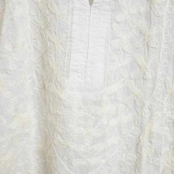 White Embroidered Kurti - Picture 3 of 3
